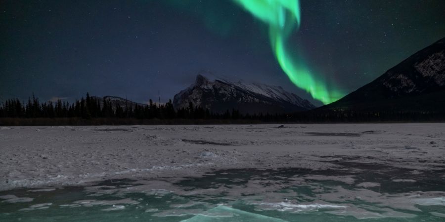 en canada puedes observar las auroras boreales