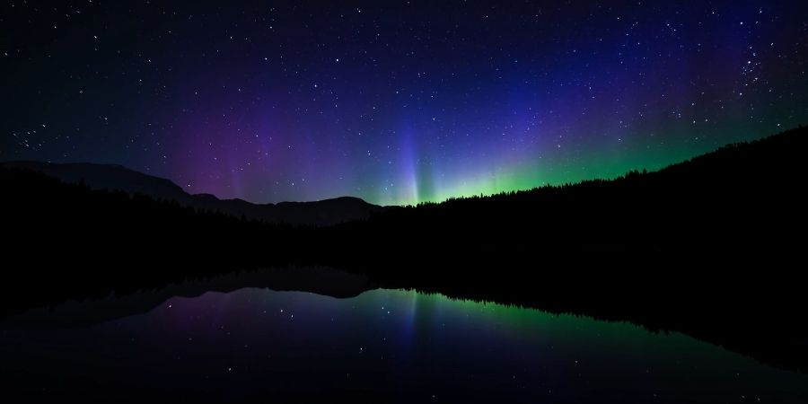 las auroras boreales en suelo canadiense son un verdadero espectaculo